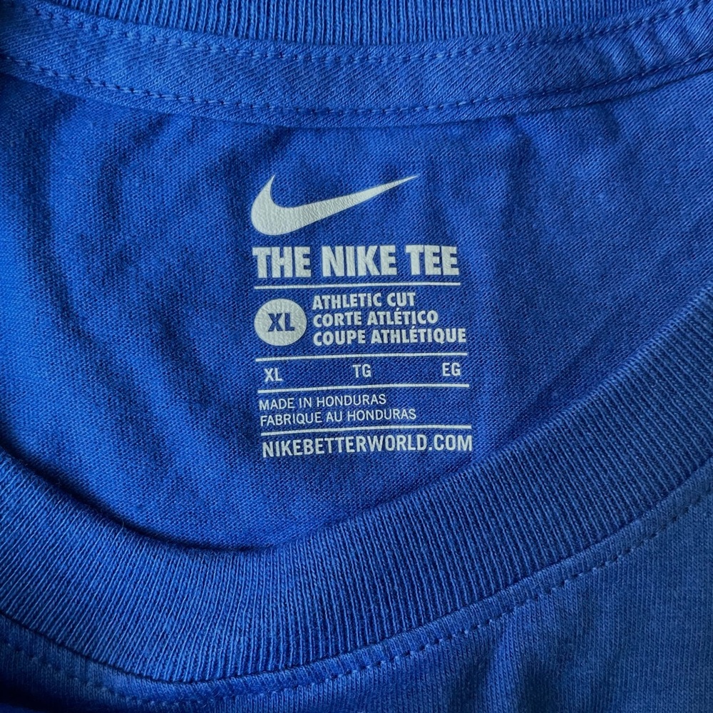 Youth XL Nike T-Shirt - Tags On